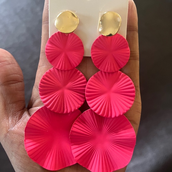 Jewelry - Poppin’ Hot Pink Dangle Earrings